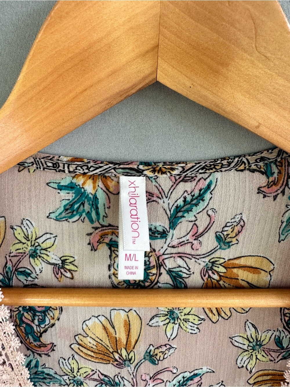 ๐5 for $45๐ Xhilaration open top kimono size M/L - Picture 6 of 7